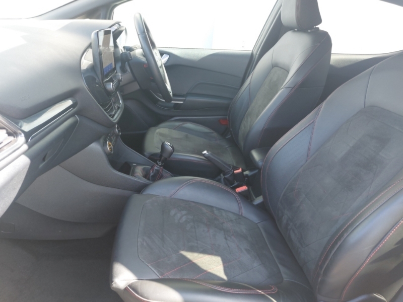 Ford Fiesta 1.0 Ecoboost Hybrid Mhev 125 St-line X WN23VVC Black #5