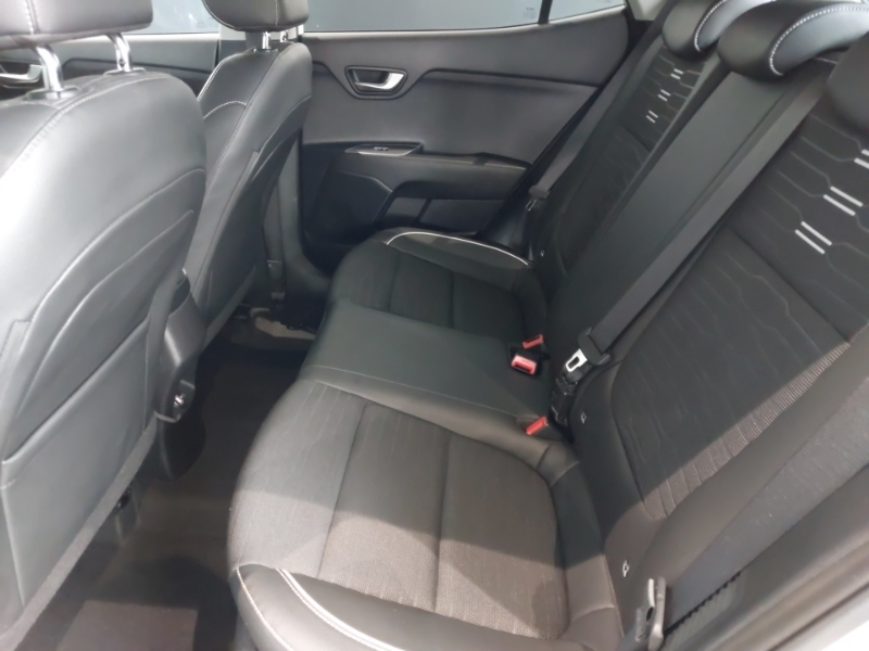 Kia Stonic 1.0T Gdi 48V Gt-line Dct YH23EFC White #6