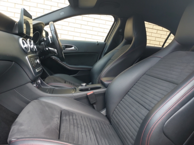 Mercedes-Benz A Class A200 Amg Line Premium CP67UMG Black #5