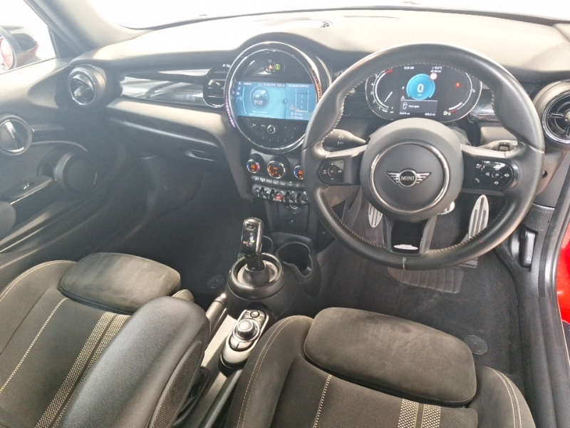 Mini Hatch 1.5 Cooper Sport Premium YC23LTU Red #3