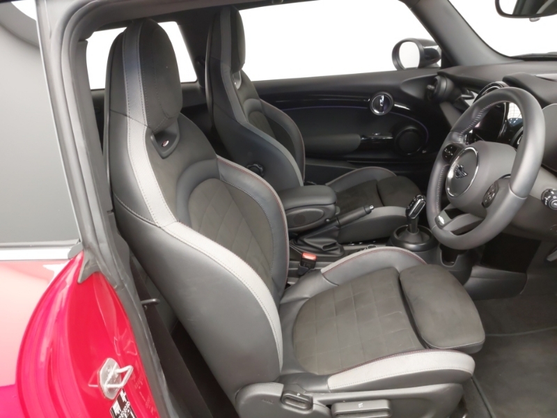 Mini Hatch 1.5 Cooper Sport SB23VLV Red #6