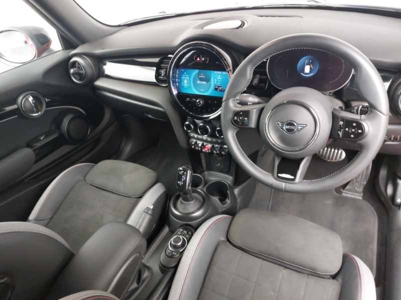 Mini Hatch 1.5 Cooper Sport SB23VLV Red #4