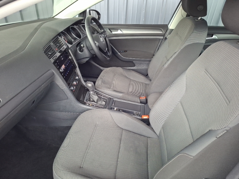 Volkswagen Golf 1.5 Tsi Evo Se Nav Dsg LX68RZU Silver #5