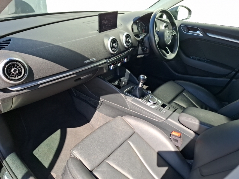 Audi A3 30 Tfsi 116 Sport Black #5