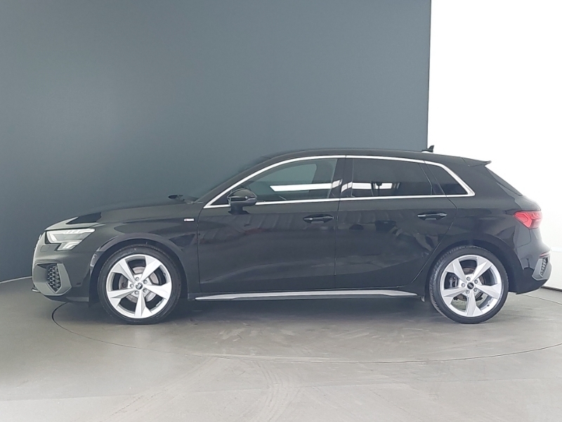 Audi A3 35 Tfsi S Line S Tronic KP23FUY Black #4