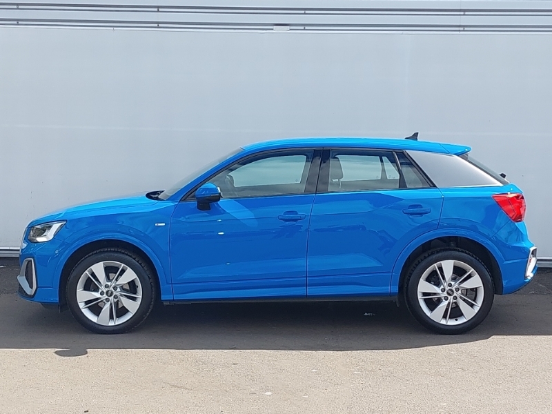 Audi Q2 35 Tfsi S Line NJ23HKX Blue #4