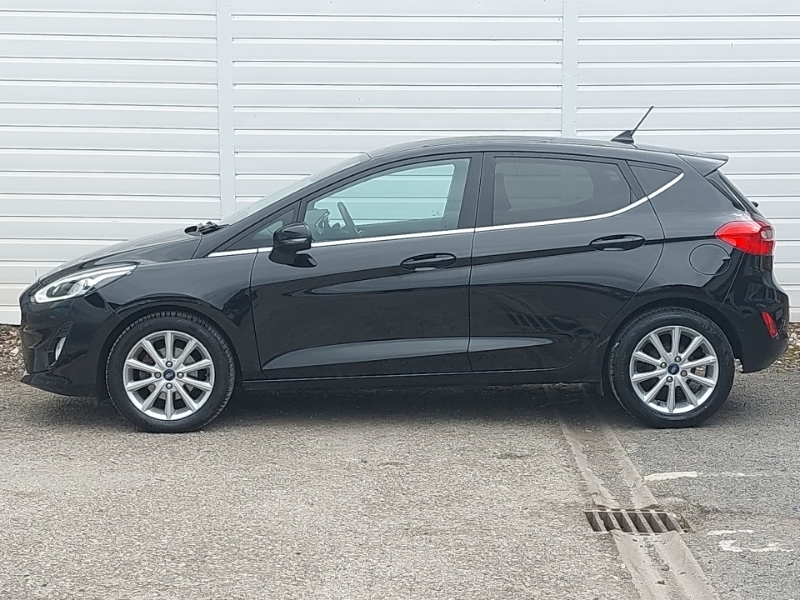 Ford Fiesta 1.0 Ecoboost Hybrid Mhev 125 Titanium PK21BLJ Black #4
