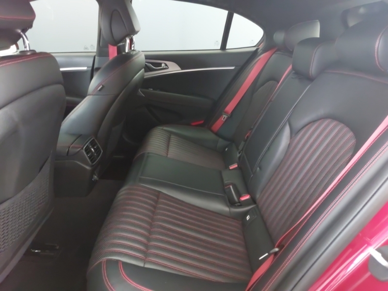 Genesis G70 2L Sport Red #6