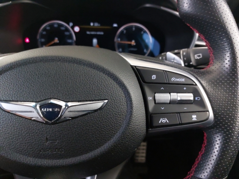 Genesis G70 2L Sport Red #13
