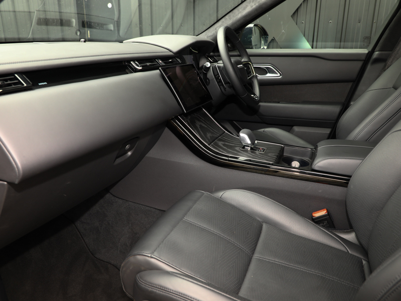 Land Rover Range Rover Velar 2.0 D200 Mhev Revised BK25WCX Black #4