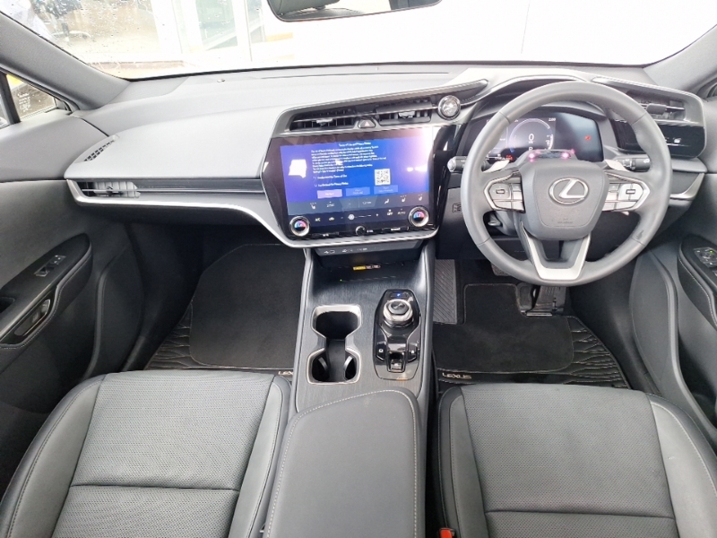 Lexus RZ 450E 230Kw Direct4 Premium 71 Kwh HN24USO Silver #3
