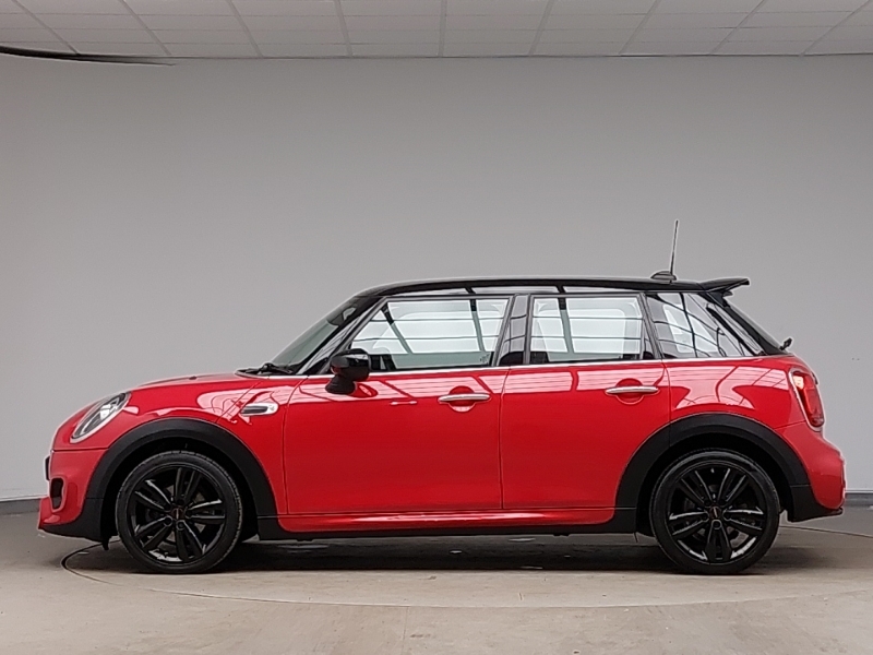 Mini Hatch 1.5 Cooper Sport II YG69HJK Red #4