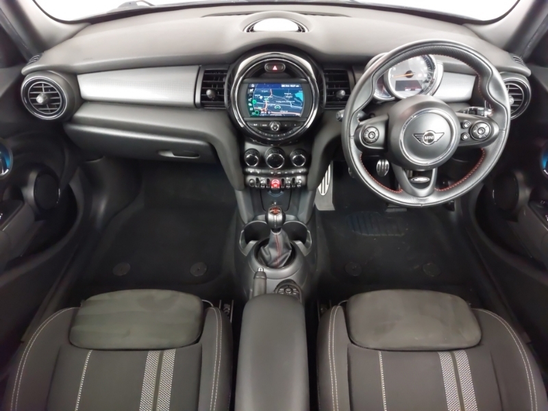 Mini Hatch 1.5 Cooper Sport II YG69HJK Red #3