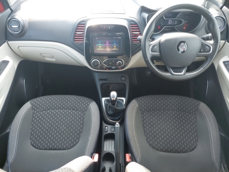 Renault Captur 1.5 Dci 90 Dynamique Nav SD18LZP Red #3