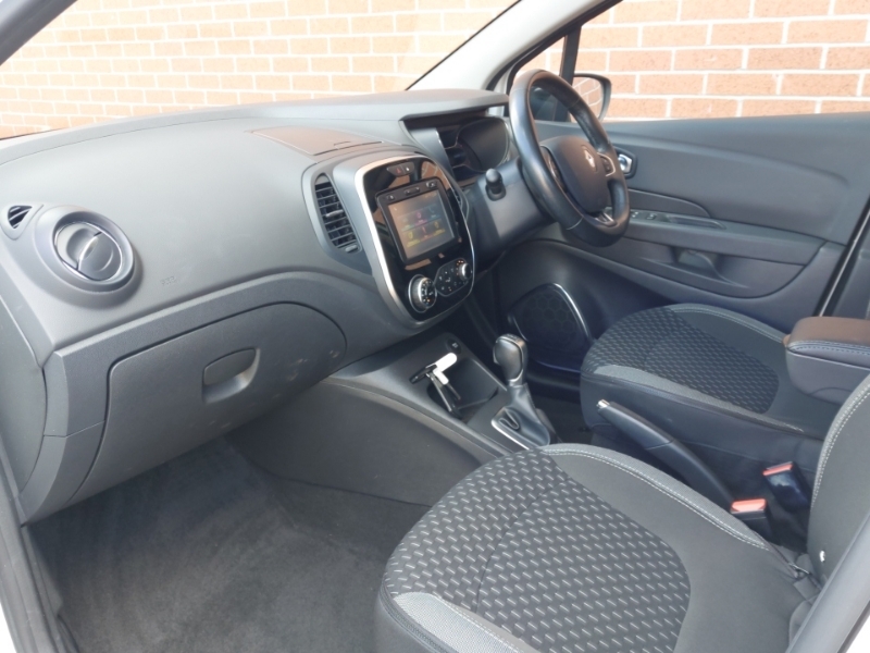 Renault Captur 1.5 Dci 90 Dynamique S Nav Edc PX18SKO White #5