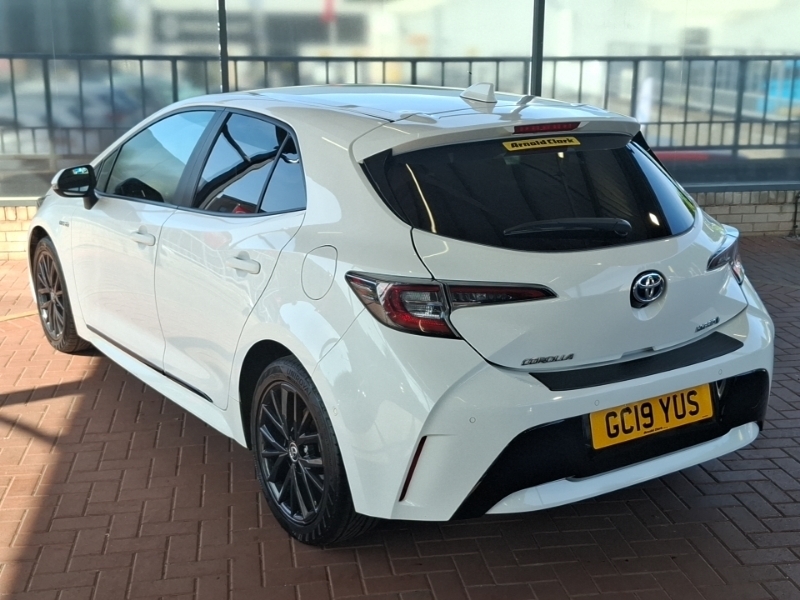 Toyota Corolla 1.8 Vvt-i Hybrid Design Cvt GC19YUS White #2