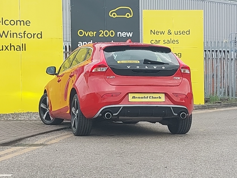 Volvo V40 D2 120 R Design SY67ORP Red #2