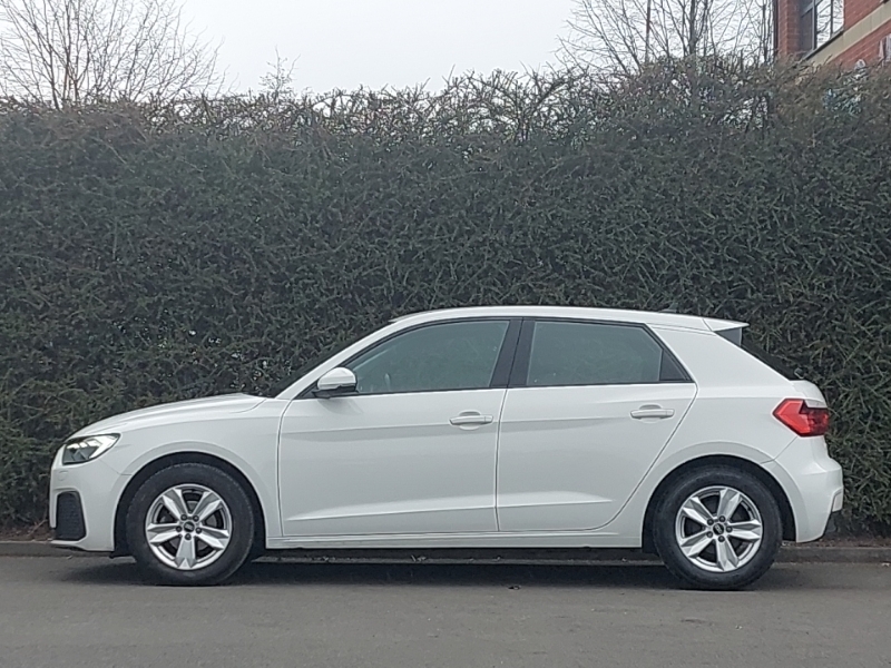 Audi A1 25 Tfsi Technik ND21XGN White #4