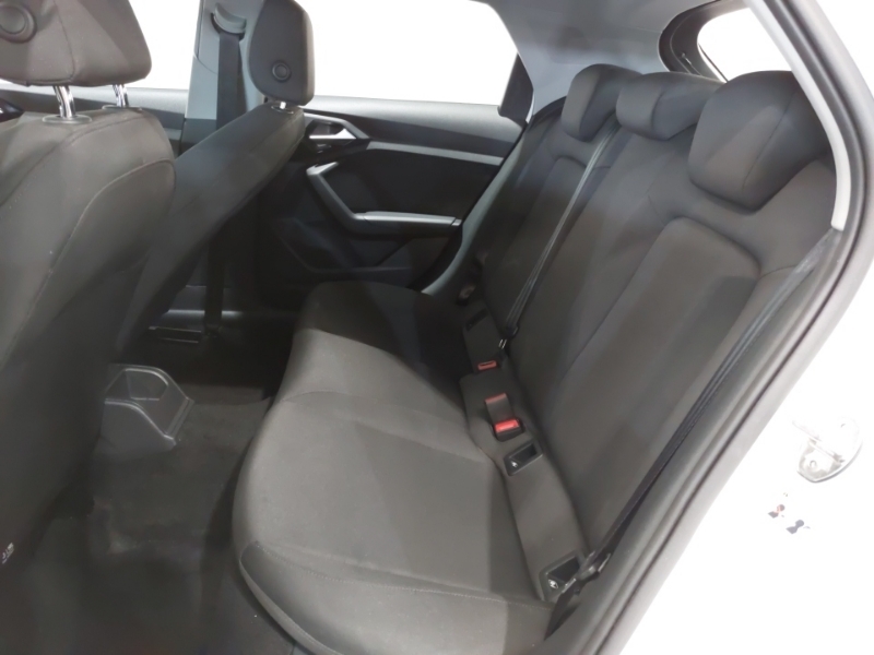 Audi A1 25 Tfsi Technik AV21EWN White #6