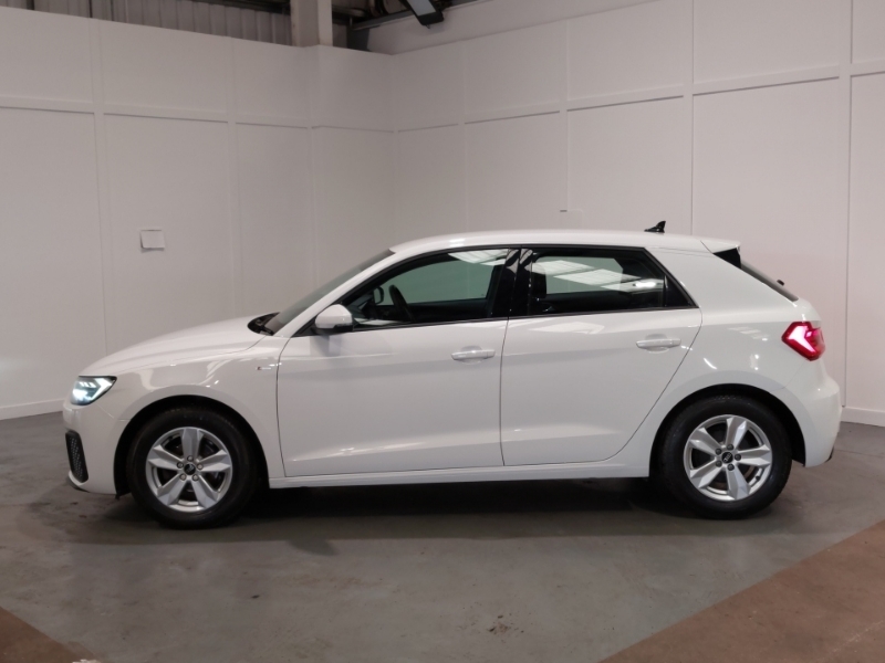 Audi A1 25 Tfsi Technik AV21EWN White #4