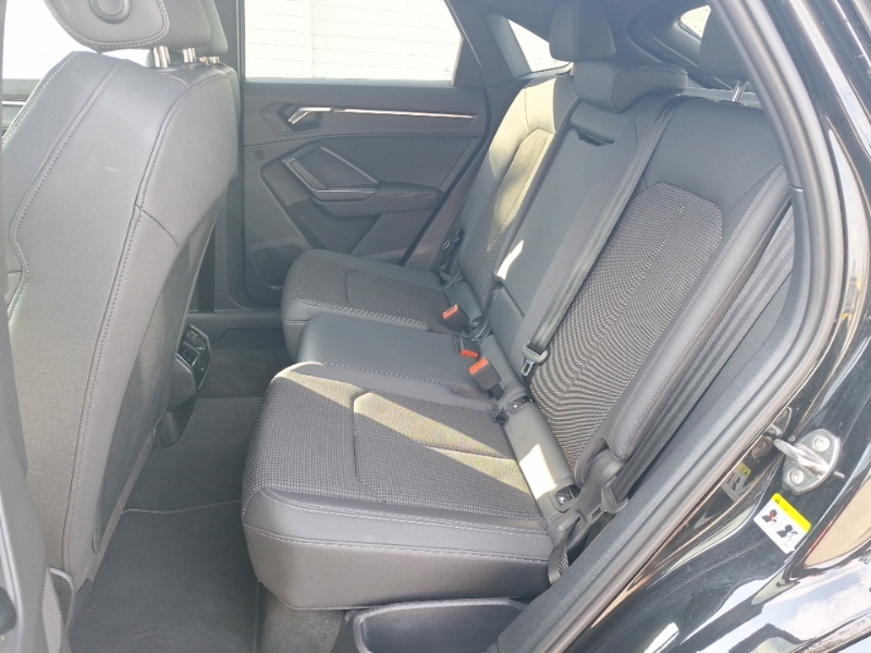 Audi Q3 35 Tfsi S Line DE22HVJ Black #6