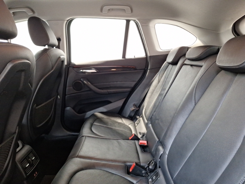 BMW X1 Sdrive 18I Xline EF19JVV Black #6