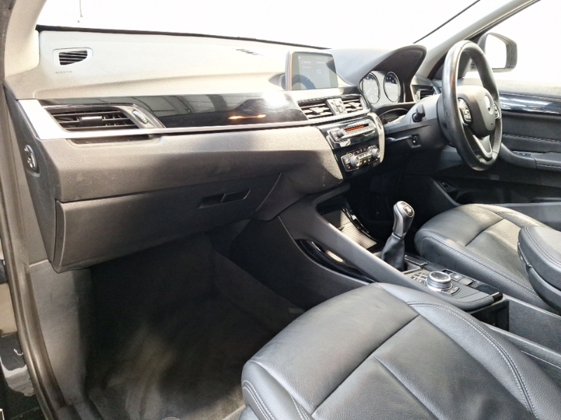 BMW X1 Sdrive 18I Xline EF19JVV Black #5