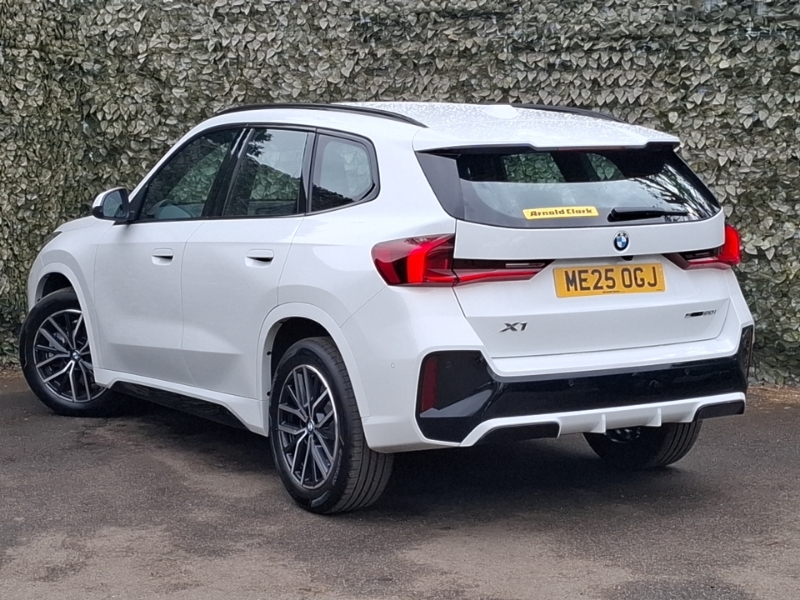 BMW X1 Sdrive 20I Mht M Sport Step ME25OGJ White #2