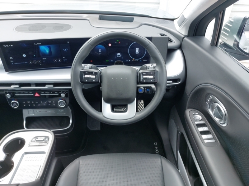 Hyundai Ioniq 84Kwh Ultimate Red #8