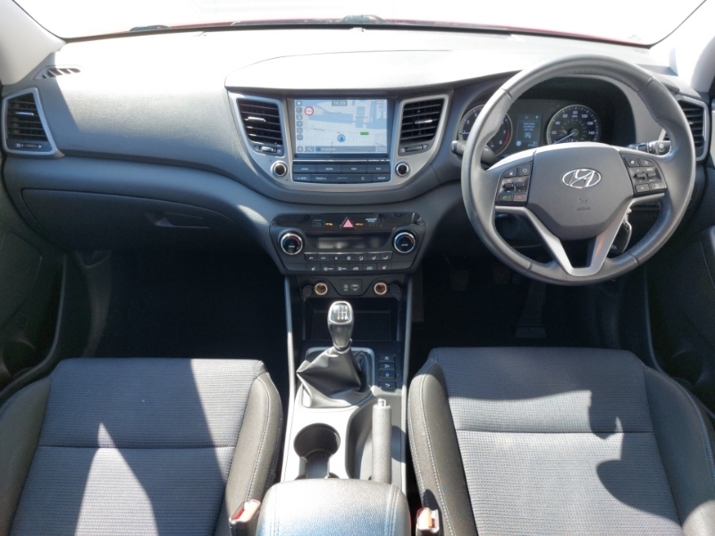 Hyundai Tucson 1.6 Gdi Blue Drive Se Nav 2Wd HF18ZYD Red #3