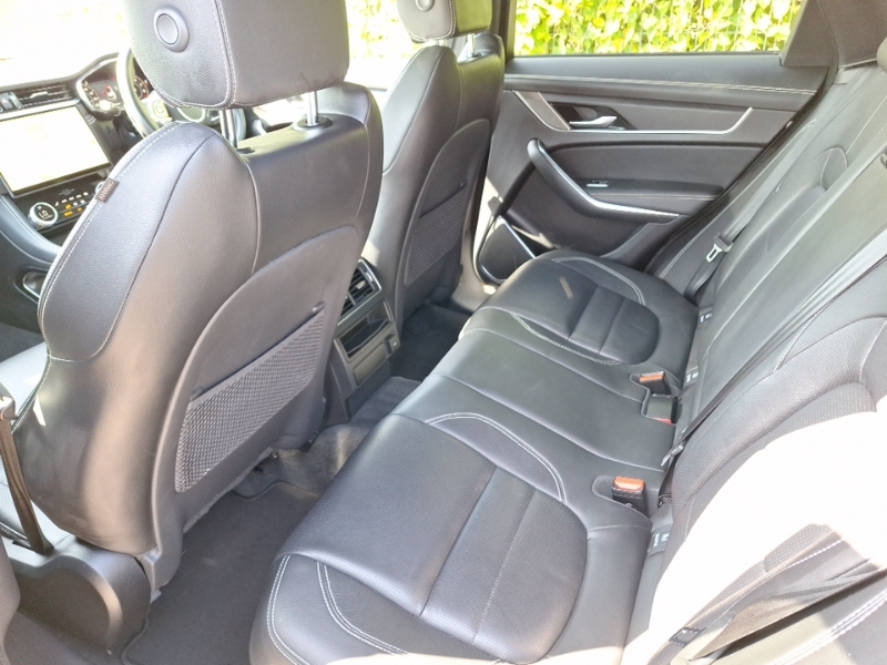 Jaguar F-Pace 2.0 P400e R-dynamic Black Awd OV23CTZ White #6