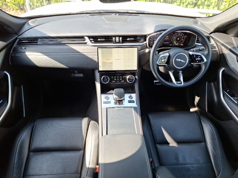Jaguar F-Pace 2.0 P400e R-dynamic Black Awd OV23CTZ White #3