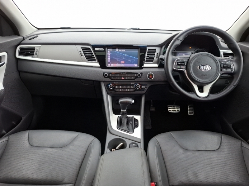 Kia Niro 1.6 Gdi Hybrid First Edition Dct PE17VRX White #3