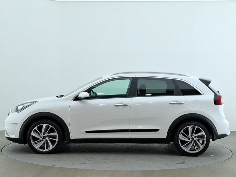 Kia Niro 1.6 Gdi Hybrid First Edition Dct PE17VRX White #4