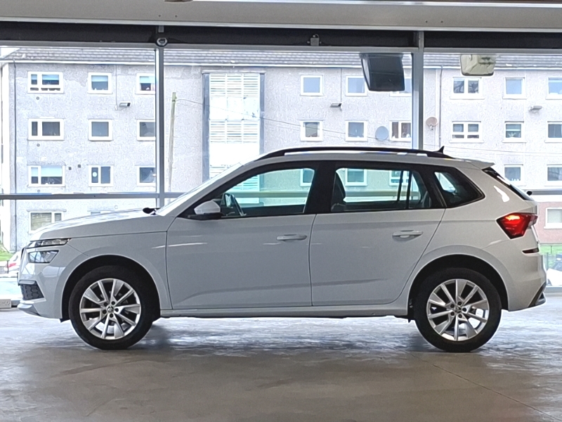 Skoda Kamiq 1.0 Tsi 110 Se Dsg EF71CHD White #4