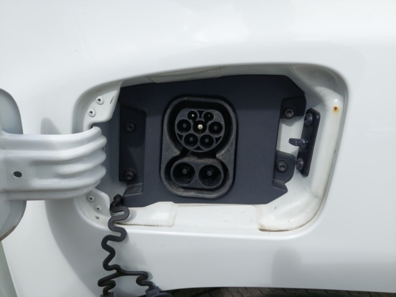 Maxus T90 Pickup White #17