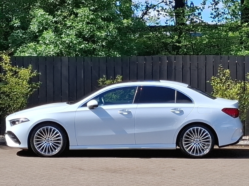 Mercedes-Benz A Class A200 Amg Line Premium Plus LC73UJK White #4