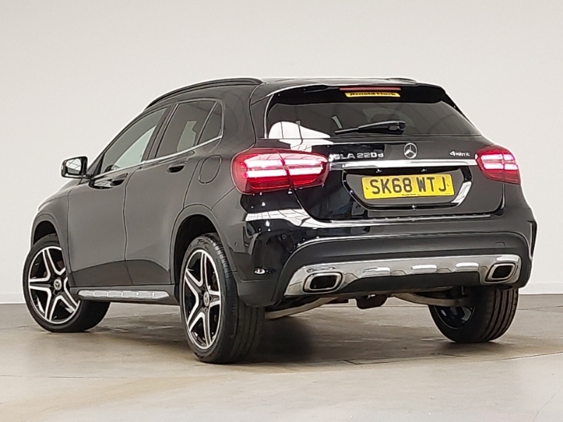 Mercedes-Benz GLA Class Gla 220D 4Matic Amg Line Premium SK68WTJ Black #2