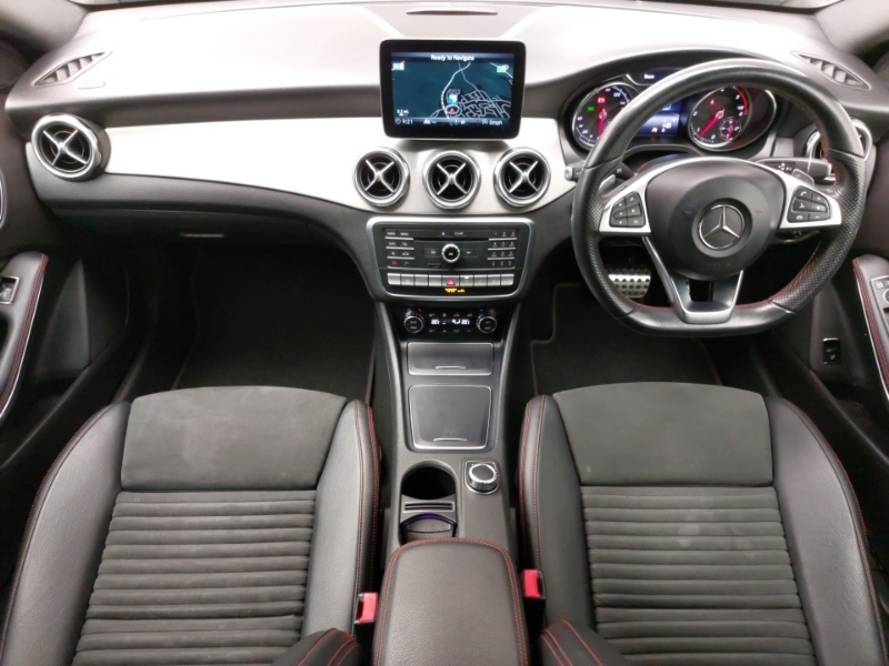 Mercedes-Benz GLA Class Gla 220D 4Matic Amg Line Premium SK68WTJ Black #3
