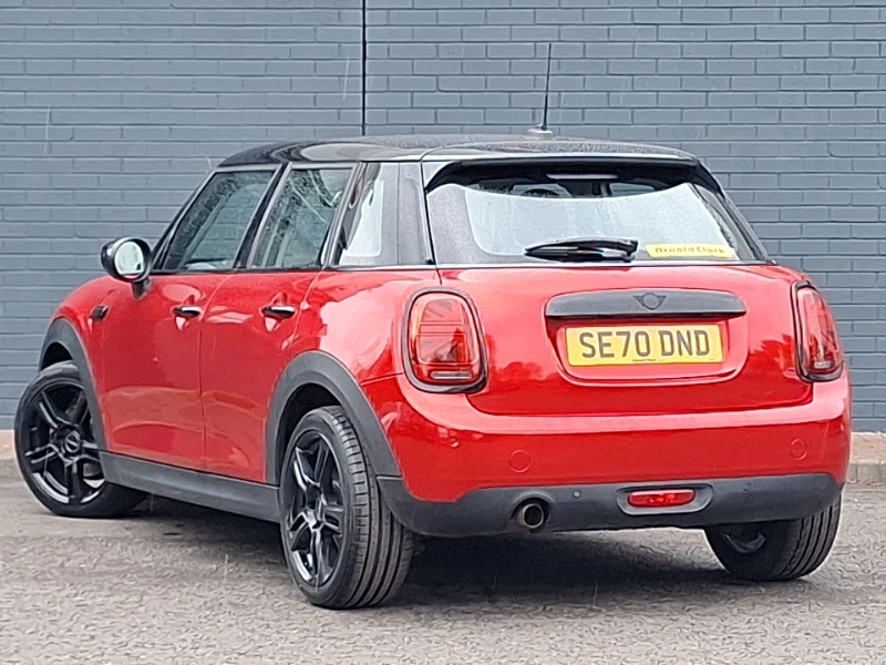 Mini Hatch 1.5 One Classic II Comfortnav Pack SE70DND Red #2