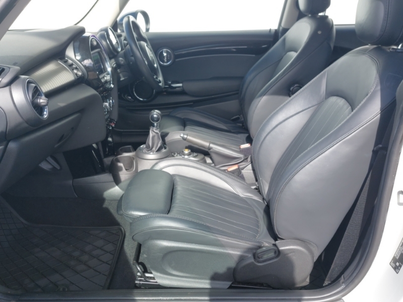 Mini Hatch 1.5 Cooper Exclusive II SC19ZNR Silver #5