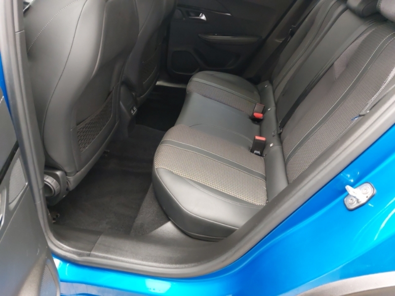 Peugeot 2008 1.2 Puretech 130 Gt Line SM70XUZ Blue #6