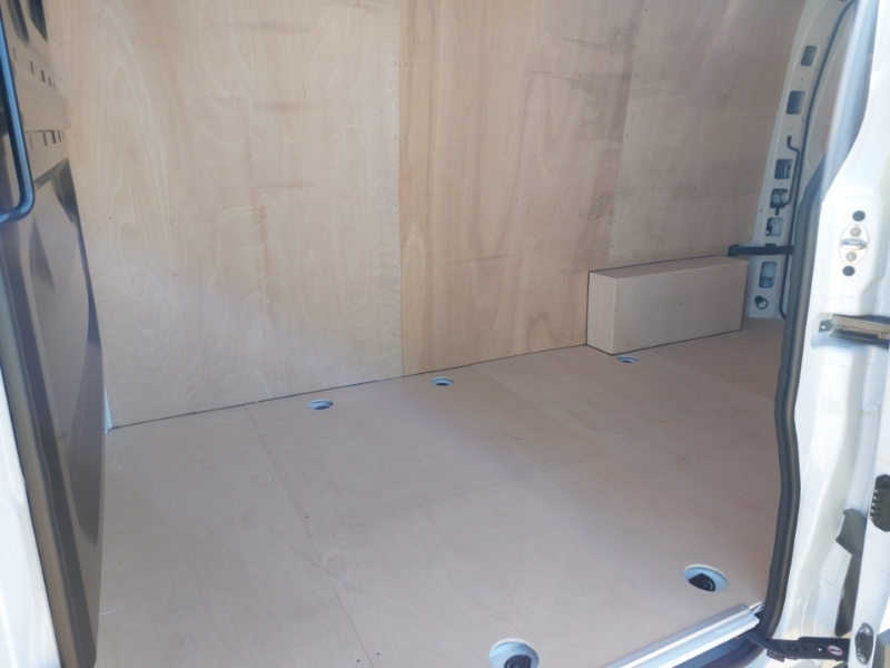 Renault Master Lm35 Blue Dci 150 Advance Medium Roof Van SD26LWP White #6