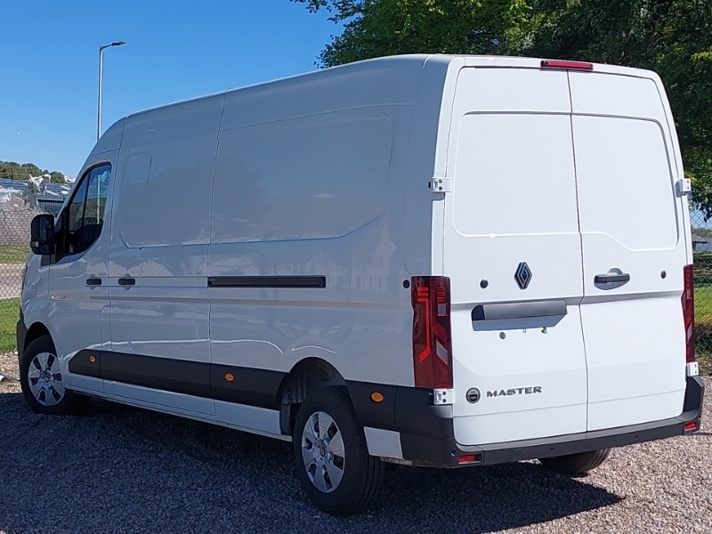 Renault Master Lm35 Blue Dci 150 Advance Medium Roof Van SD26LWP White #2