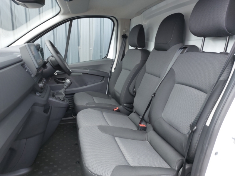Renault Trafic Sl30 Blue Dci 130 Advance Safety Van SD26LDK White #5