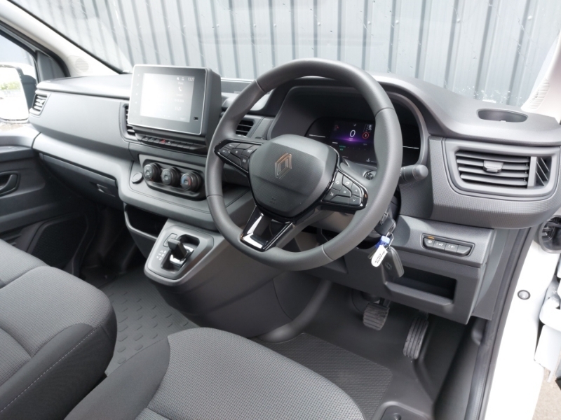 Renault Trafic Ll30 Blue Dci 150 Advance Safety Van Eag9 SD26LTE White #3