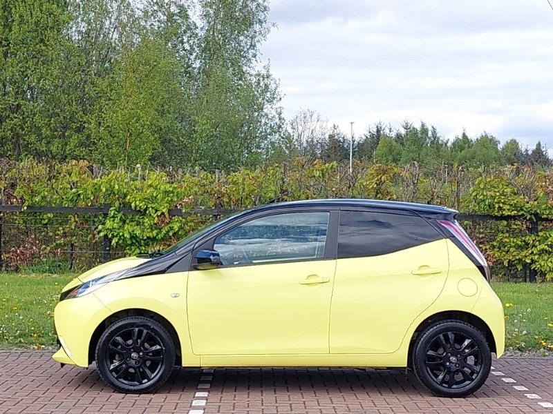 Toyota Aygo 1.0 Vvt-i X-cite 3 SN17SNK Yellow #4