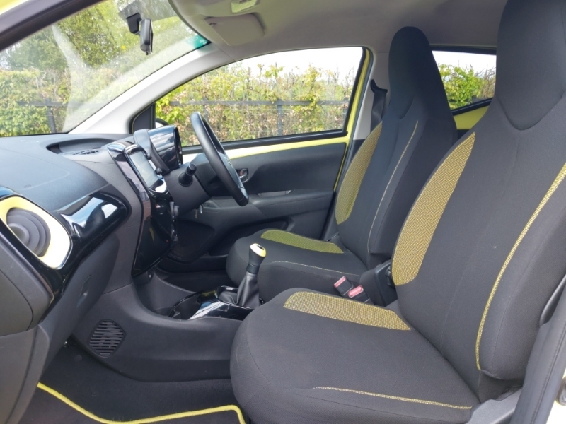 Toyota Aygo 1.0 Vvt-i X-cite 3 SN17SNK Yellow #5