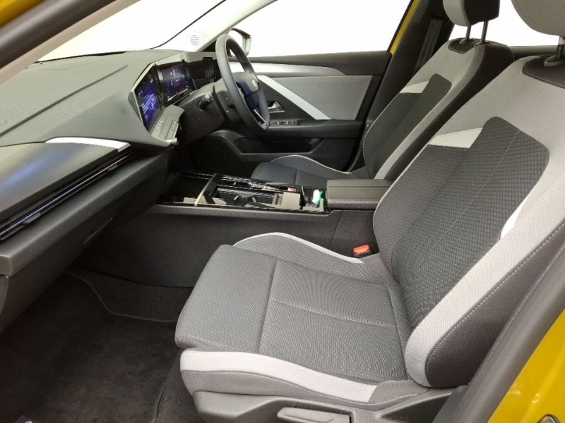 Vauxhall Astra 115Kw Design 54Kwh Yellow #5