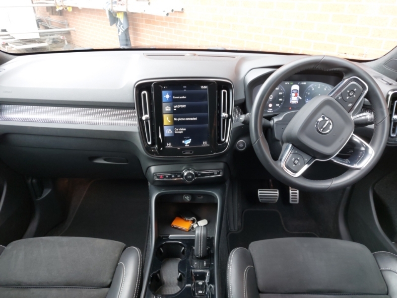 Volvo XC40 2.0 B4p R Design SG71OJL Black #3